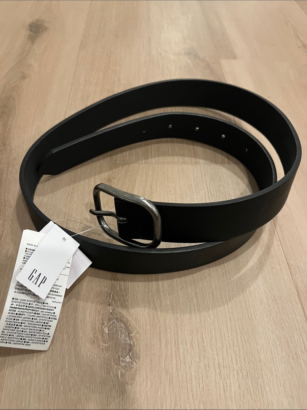 GAP Women’s Black Smooth Leather-Look Belt with Brushed Metal Buckle